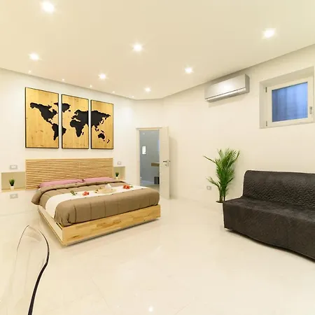 Luxury Center * サレルノ