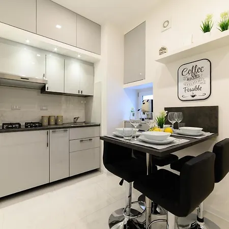 Luxury Center アパート サレルノ