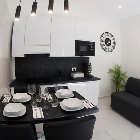 Luxury Center サレルノ