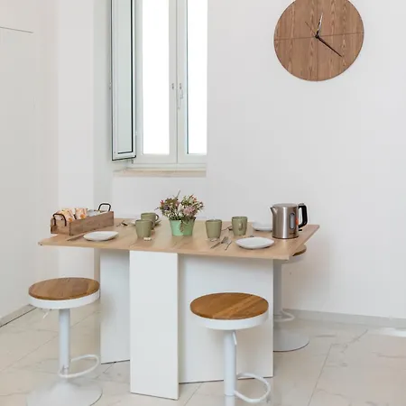 Luxury Center * サレルノ