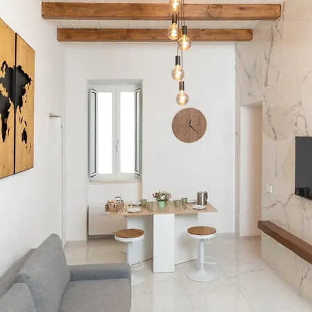 Luxury Center アパート *